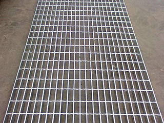 Steel gratings