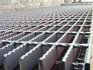 Steel gratings